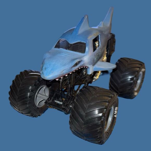 Spinmasters Megalodon Monster Jam Truck Metal Body Shark 1:24 Scale B23 - Picture 11 of 11